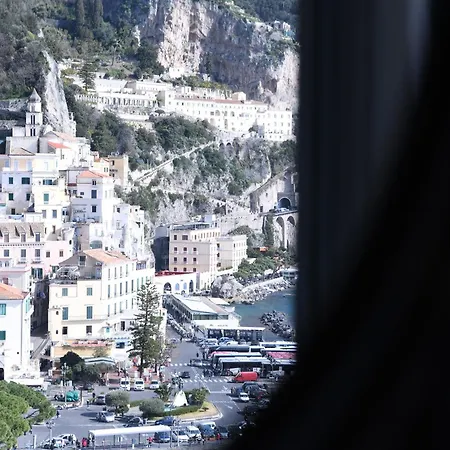 Il mare di Amalfi suite Appartamento *
